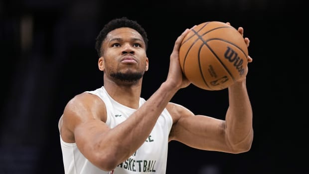 Milwaukee Bucks forward Giannis Antetokounmpo during warmups prior to the game against the Philadelphia 76ers